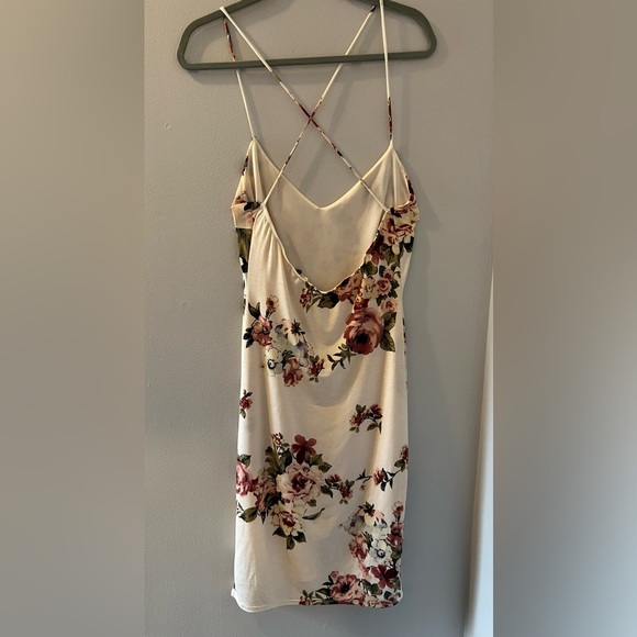 Floral dress - Picture 4 of 4